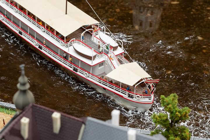 Produktbild Faller Fahrgastschiff Oesterreich