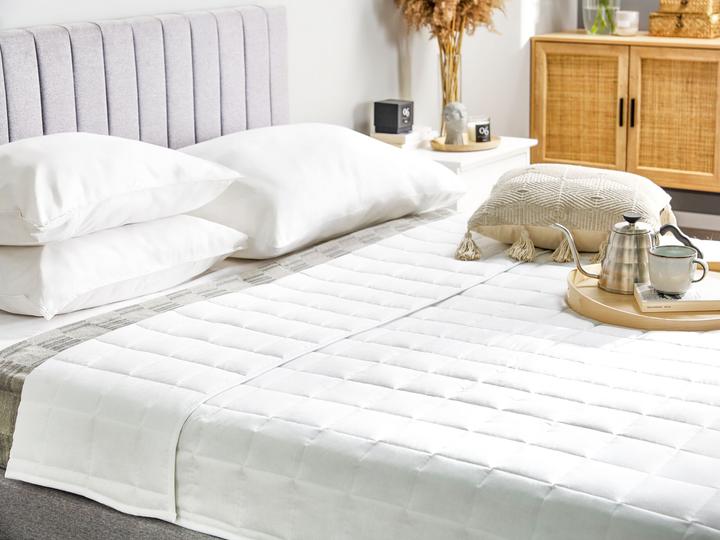 Immagine prodotto Beliani Piumino estivo in poliestere 200 x 220 cm leggero ANNAPURNA (90000 g, 200 x 220 cm)