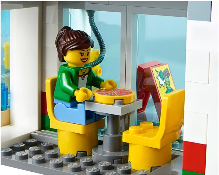 Immagine prodotto LEGO Stazione di servizio in città (60132, LEGO City)