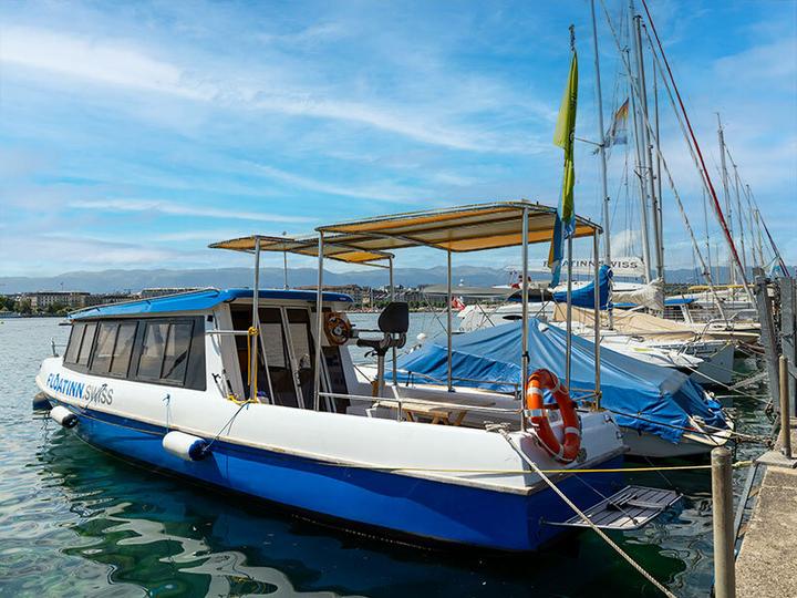 Actual product image Smartbox Croisière de 2h pour 12 personnes sur le lac Léman avec bouteille de vin (2 pers.)