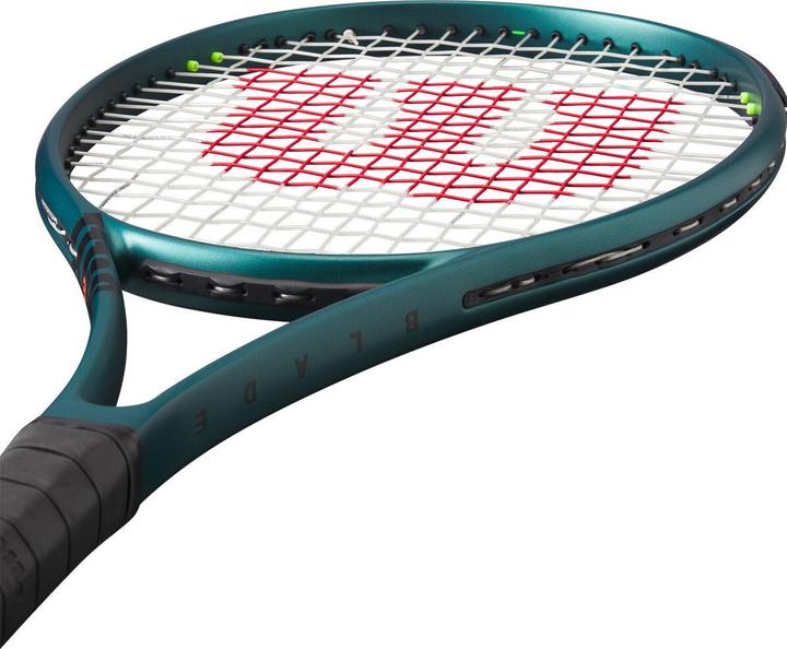 Actual product image Wilson Blade 101L V9.0 tennis racket (2, 274 g)