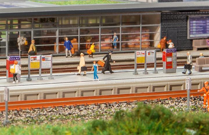 Produktbild Faller Moderner Bahnsteig mit Zubehör