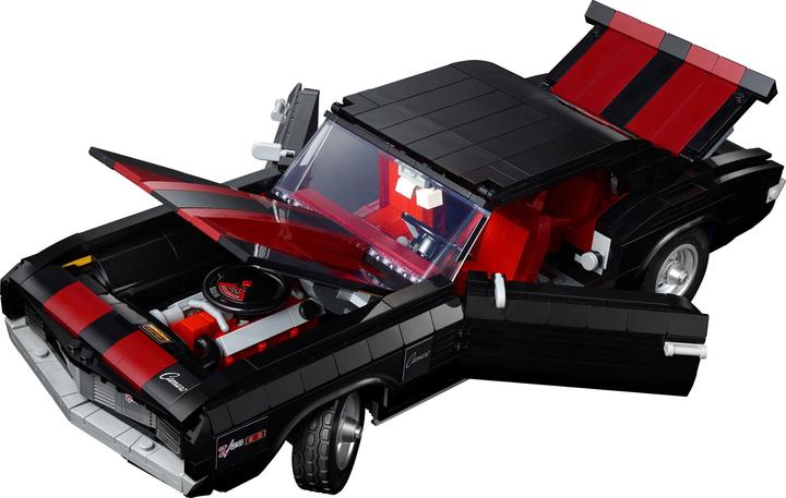 Actual product image LEGO Chevrolet Camaro Z28 (10304, LEGO Rare Sets)