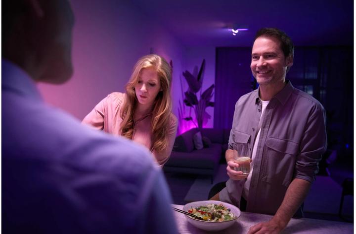 Actual product image Philips Hue Centris Base BT (4200 lm, GU10)