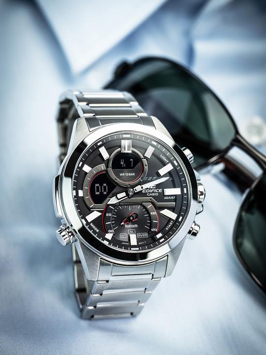 Produktbild Casio Edifice - ECB-30D-1AEF (Uhr mit Schmuckstein, 49 mm)