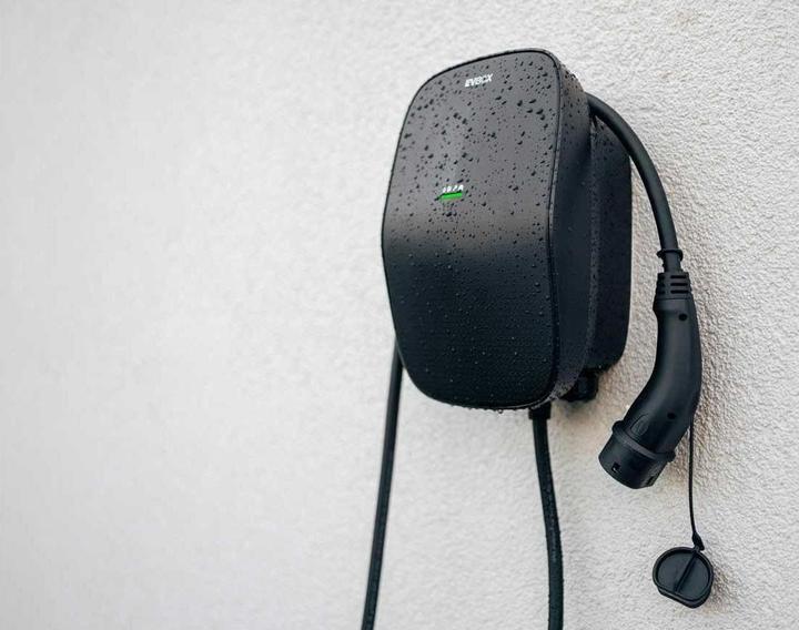 Productafbeelding EVBox Laadstation Livo 11 kW met type 2 kabel en LTE (Type 2, 11 kW, 16 A, Type 2)