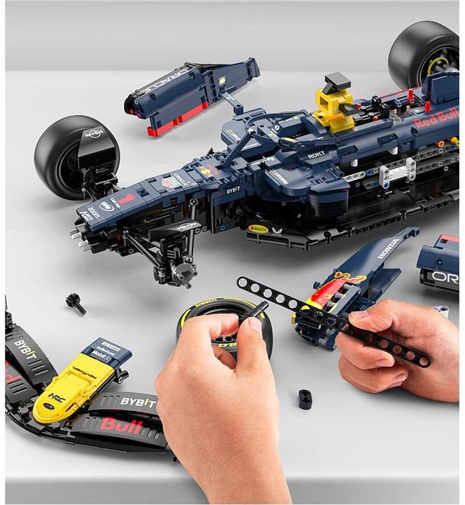 Actual product image Jamara Oracle Red Bull Racing RB19 1:8 dark blue bricks