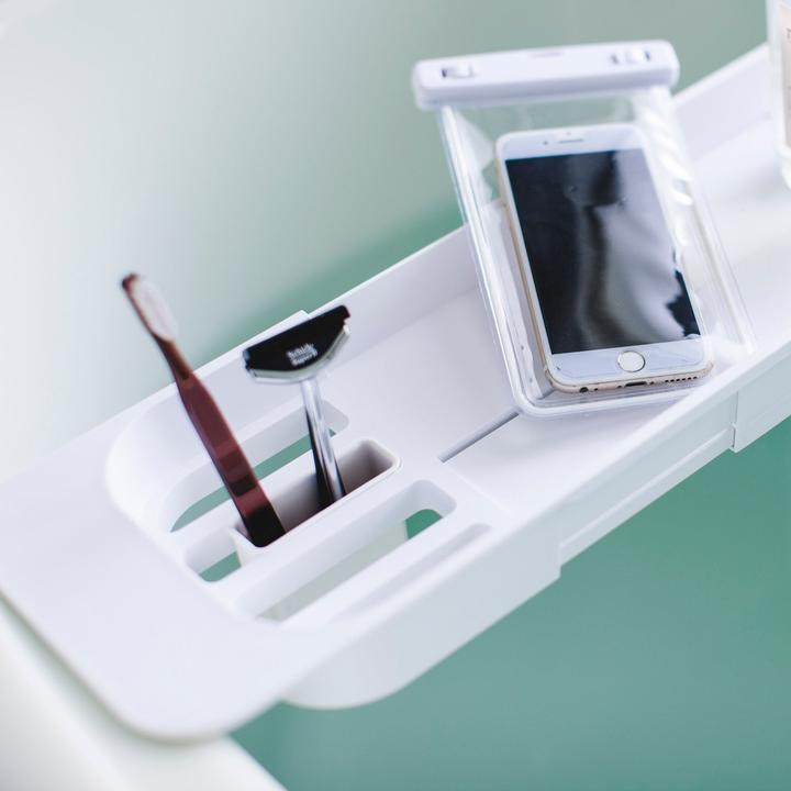 Actual product image Yamazaki TOWER pull-out bath shelf (75 x 15.5 x 4.5 cm)