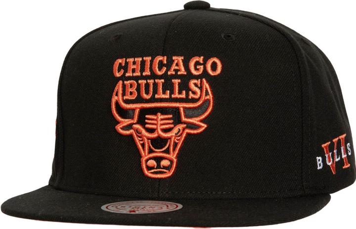 Mitchell & Ness Snapback Cap - CORE VI Chicago Bulls (One Size)