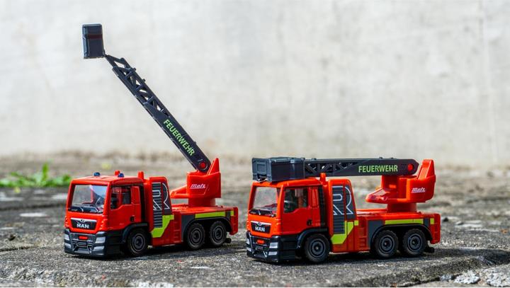 Actual product image Majorette S.O.S. MAN TGS Rosenbauer Fire Department