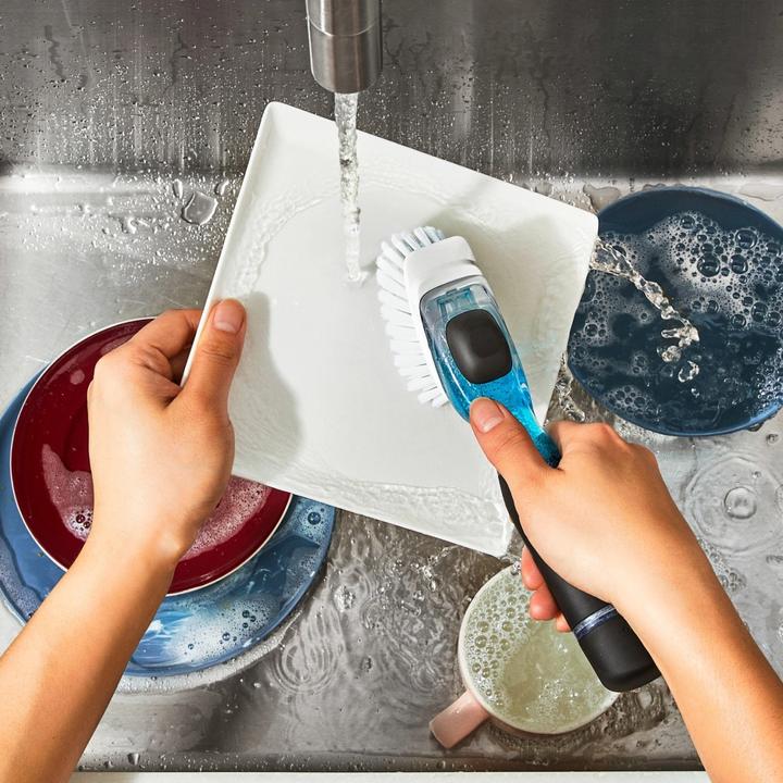 Actual product image OXO Brush with soap dispenser (1 pcs.)