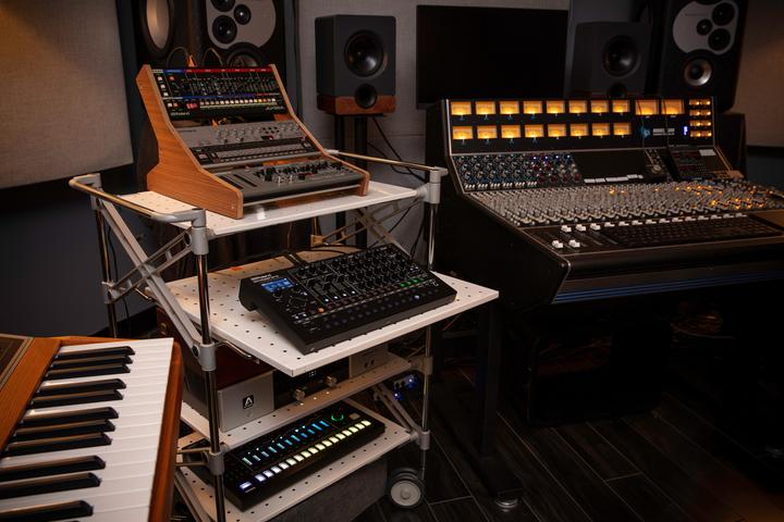 Actual product image Roland SH-4D Desktop Synthesizer