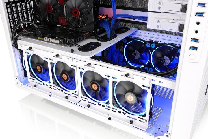 Actual product image Thermaltake Core X9 Snow Edition (ATX, mATX, Mini-ITX, E-ATX)