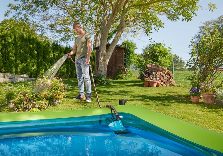 Actual product image Gardena Akku-Klarwasser-Tauchpumpe 20002 (Clear water pump)