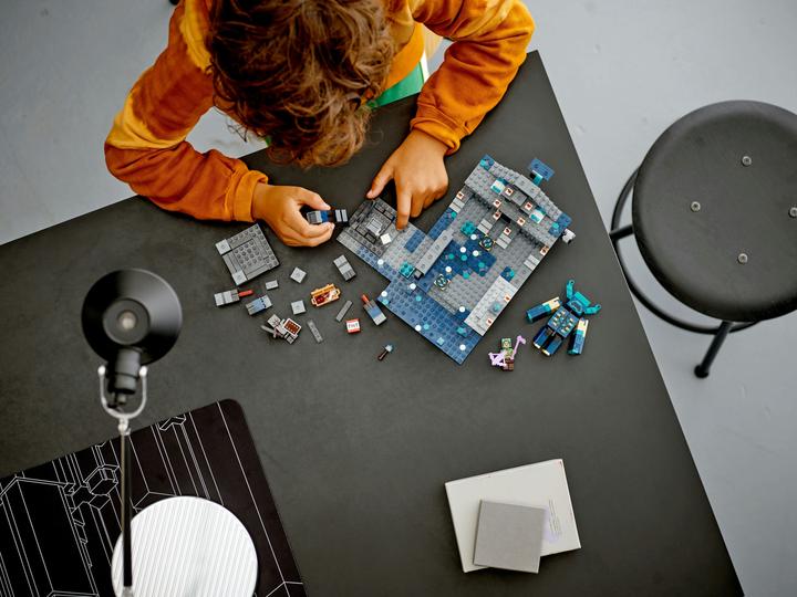 Produktbild LEGO Das Duell in der Finsternis (21246, LEGO Minecraft)