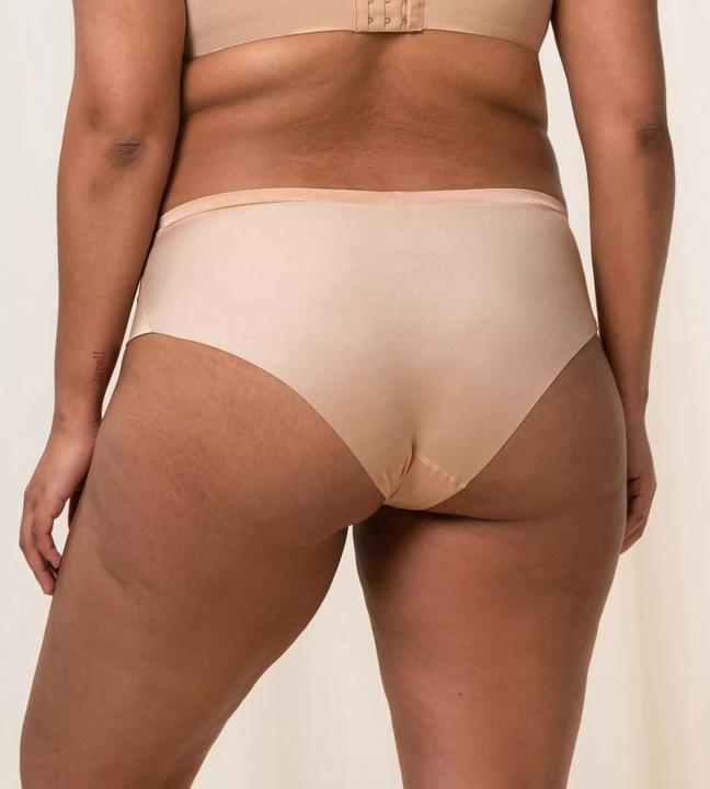 Actual product image Triumph Body Make-Up Soft Touch (44, Single pack)