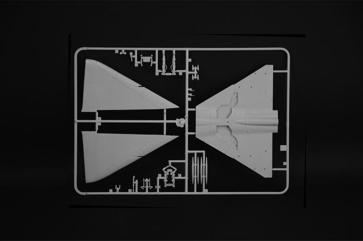 Actual product image 1:48 Mirage III E