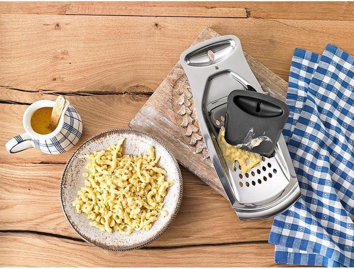 Productafbeelding WMF Spätzle-Profi Spaetzle rasp met deegschraper 35x14cm Hanggroef Roestvrij Staal