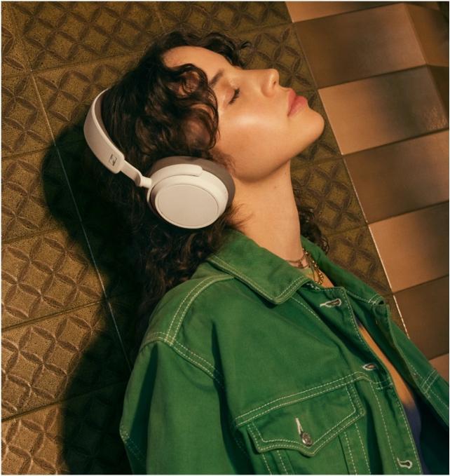 Actual product image Sennheiser Accentum Plus (ANC, 50 h, Wireless)
