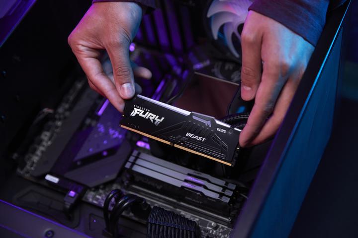 Produktbild Kingston FURY Beast RGB (1 x 16GB, 5600 MHz, DDR5-RAM, DIMM)
