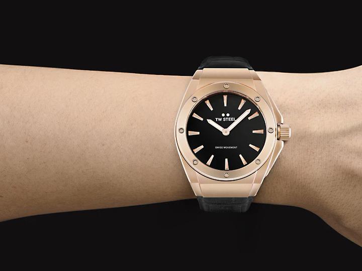 Actual product image TW-Steel TW Steel CE4026 CEO Tech Ladies 38 mm 10ATM