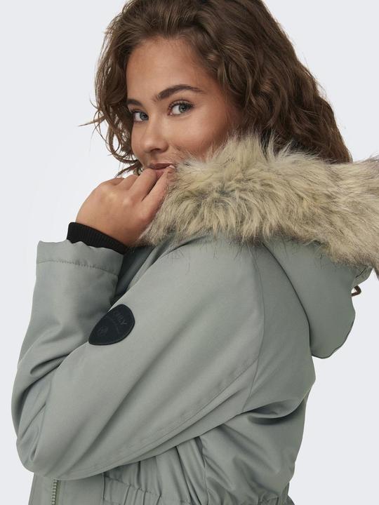Produktbild Only Kapuze mit abnehmbarem Kunstfell-Rand Gerippte Ärmelbündchen Parka Langer Parka (XS)
