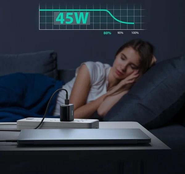 Actual product image Aukey Omnia II (45 W)