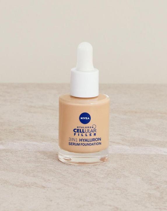 Produktbild NIVEA Hyaluron Cellular Filler 3in1 Serum Foundation mittel (30ml) (02)