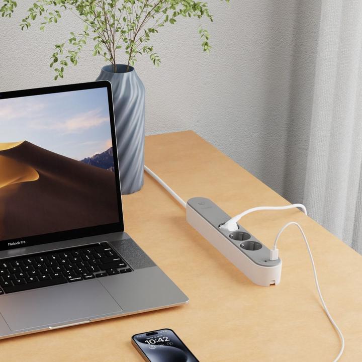 Actual product image Hombli Smart socket strip (3 x, USB-C, USB-A, 1.50 m)