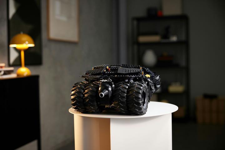 Image du produit LEGO Batmobile Tumbler (76240, LEGO DC, LEGO difficiles à trouver)