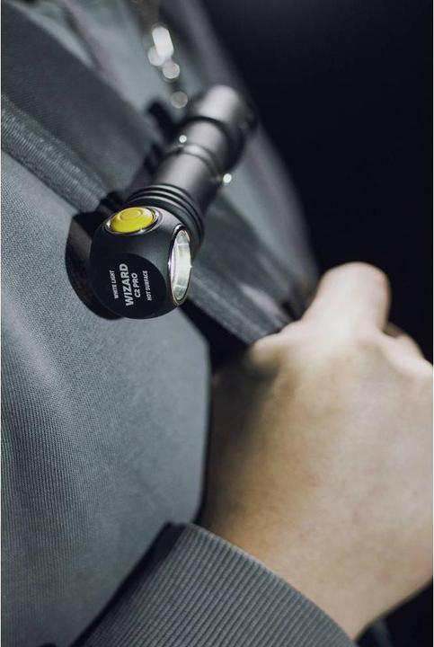 Produktbild ArmyTek Wizard C2 Pro v4 Magnet USB+ABM01+18650 / XHP50.2 White / 2500 lm / TIR 70°:120° / 1x1865... (11.20 cm, 2500 lm)