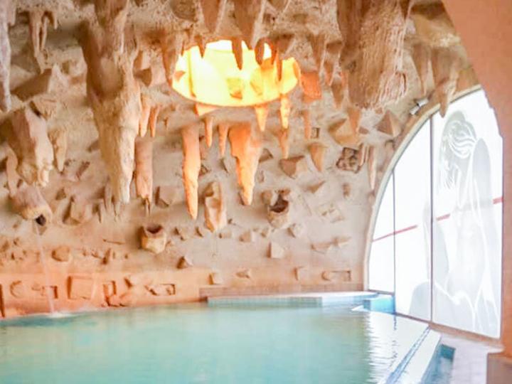 Image du produit Smartbox Détente en solo : 1 journée au spa avec massage aux pierres chaudes à Loèche-les-Bains (1 pers.)