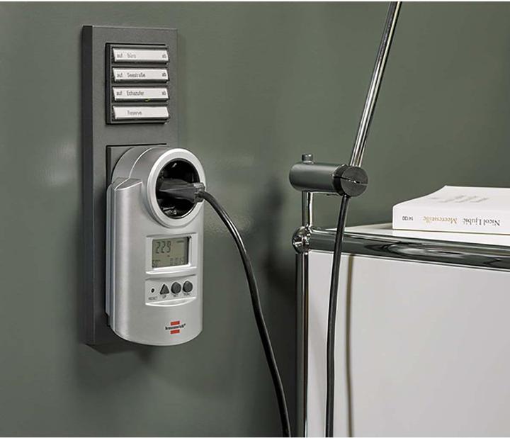 Image du produit Brennenstuhl Fiche Schuko dans le moniteur d'alimentation
