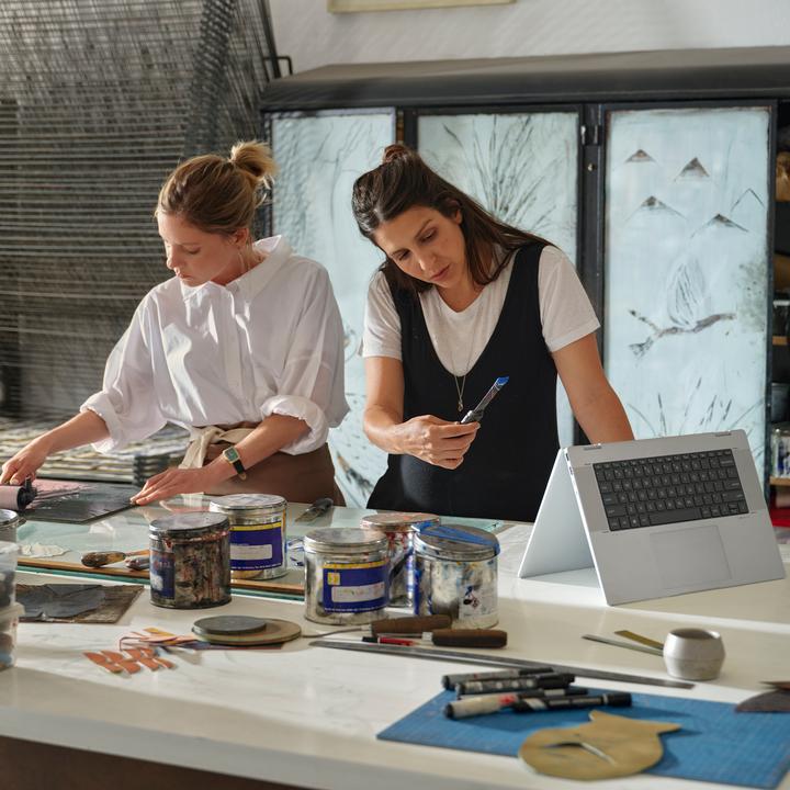 Image du produit HP Envy x360 2-en-1 Laptop 16" 2.8K OLED Touch R5-8640HS 16GB/1TB Win 11 16-AD0450NG (16", AMD Ryzen 5 8640HS, 16 Go, 1000 Go, DE)