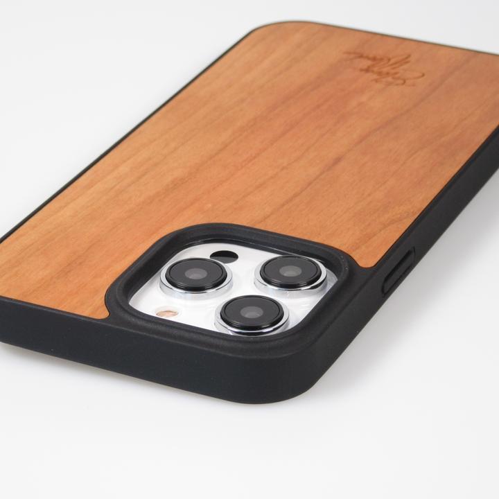 Actual product image Eleven Wood Cherry cover (Apple iPhone 14 Pro)