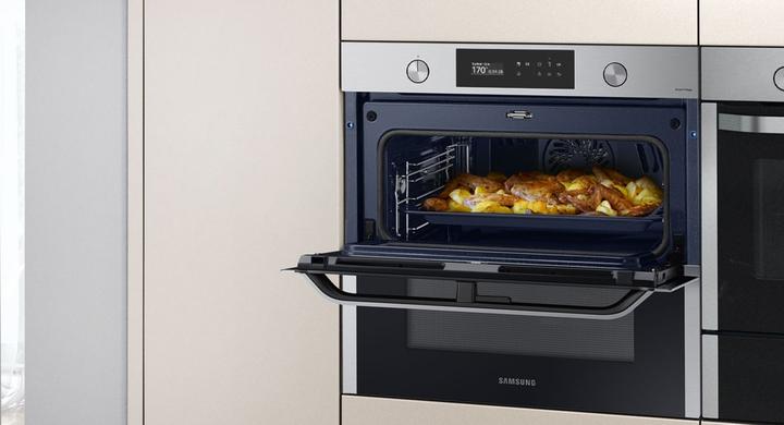 Actual product image Samsung NV7400B