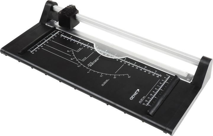Genie Roll cutting machine DIN A4 with safety cutting head (10 Sheets, A4)