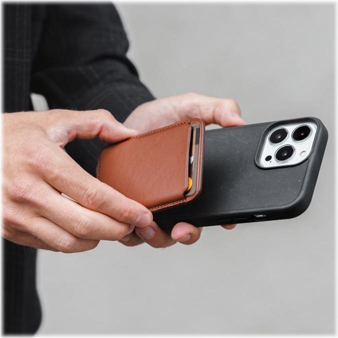 Actual product image Woodcessories MagSafe Bio Case AM iPhone 13 Pro Max Black (Apple iPhone 13 Pro Max)