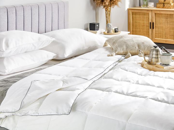 Actual product image Beliani 4-Seasons Duvet Microfibre 135 x 200 cm NUPTSE (115000 g, 135 x 200 cm)