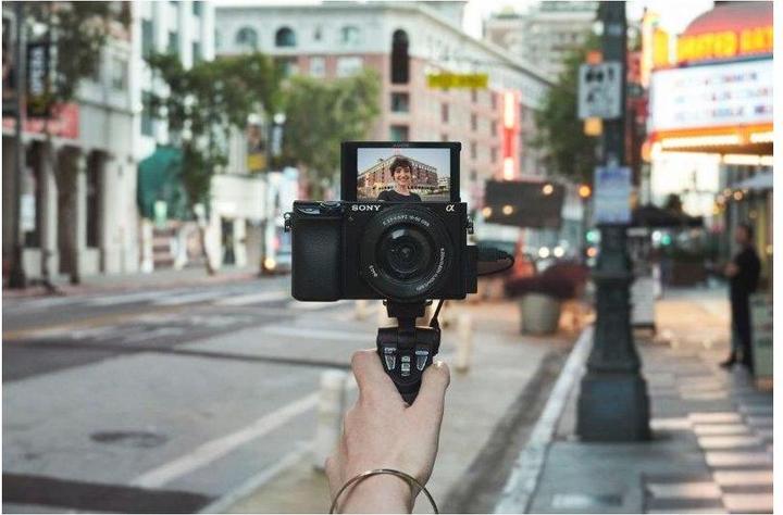 Produktbild Sony Alpha 6100 Kit (16 - 50 mm, 24.20 Mpx, APS-C / DX)
