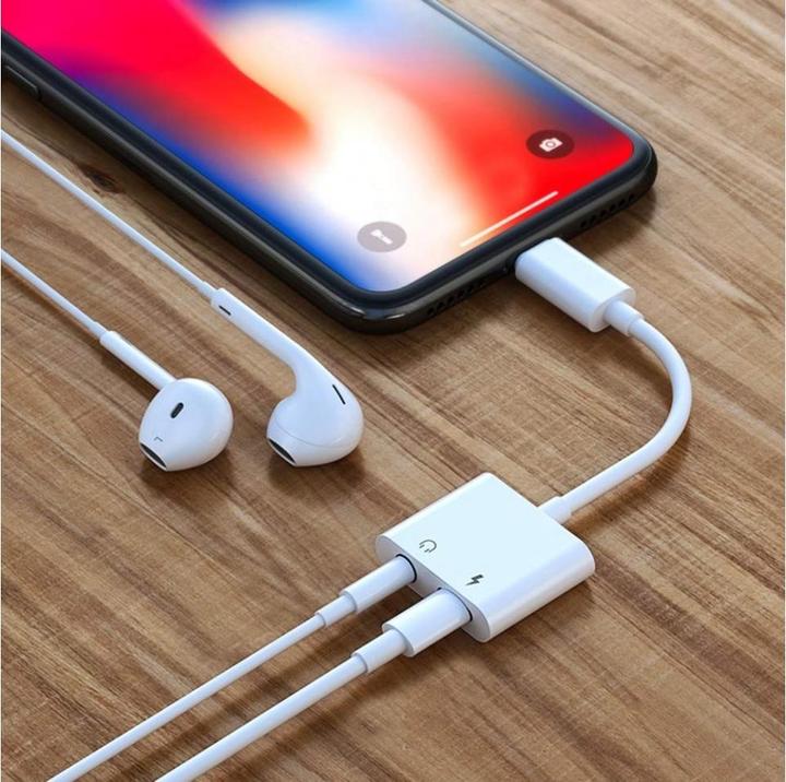 Immagine prodotto PowerGuard Adattatore audio per cuffie da 3,5 mm Lightning e ricarica (Lightning, Jack da 3.5mm)