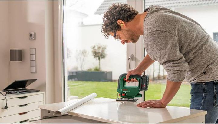 Actual product image Bosch Home & Garden UniversalSaw 18V-100