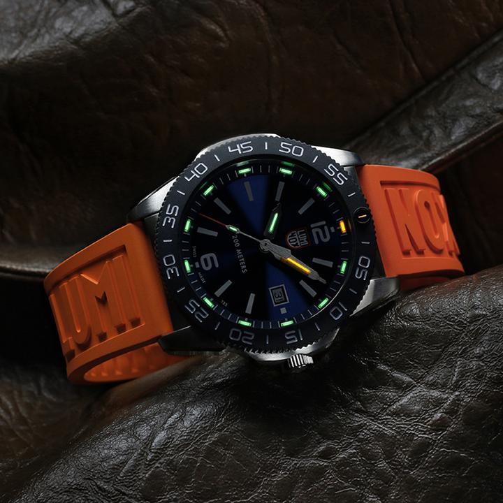 Actual product image Luminox Pacific Diver 3120 Series (Analogue wristwatch, 44 mm)