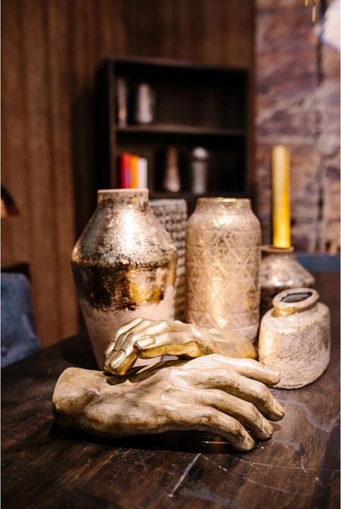 Actual product image Kare Design Deco Object Mano Gold (17.5 x 30 x 43 cm)