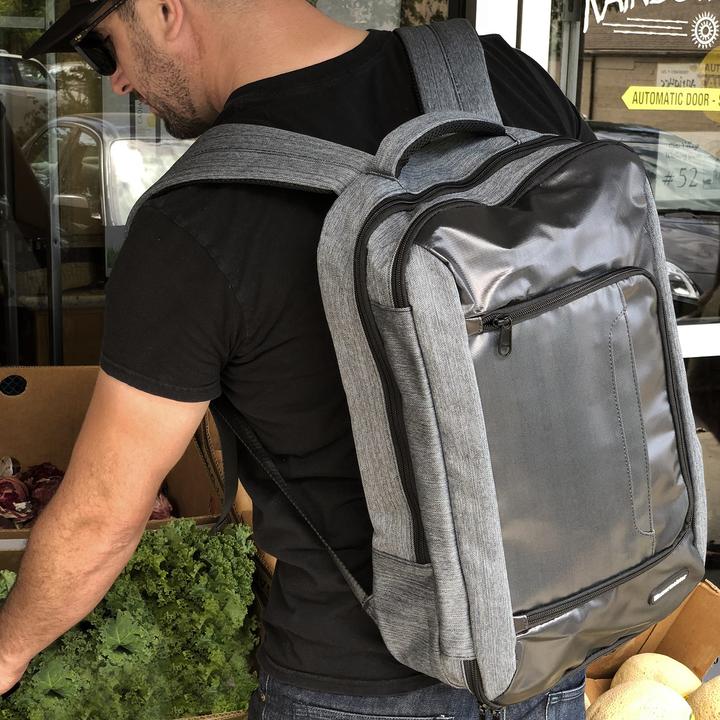 Actual product image Messermeister Cooking rucksack 50 cm x 30 cm x 6.5 cm, grey