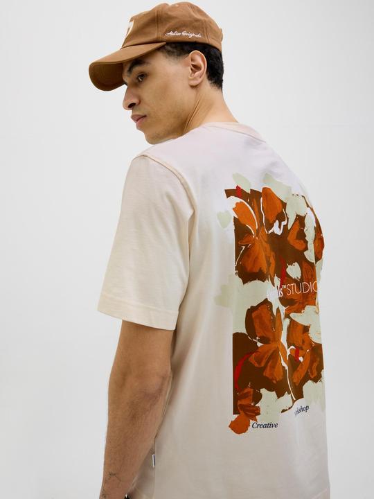 Actual product image Jack & Jones Rückenprint Rundhalsausschnitt T-shirt T-shirt (XS)