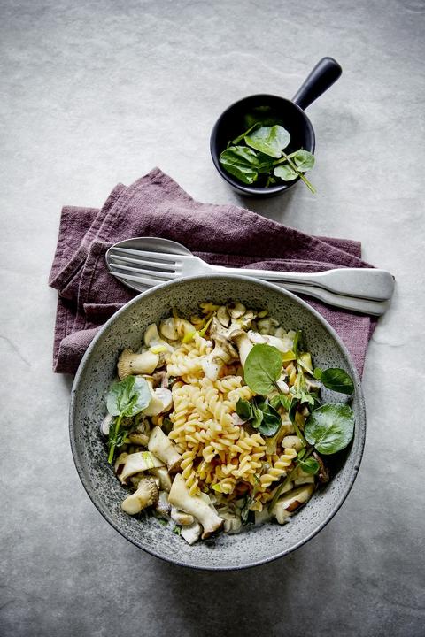 Produktbild Betty Bossi Kochbuch Gesund & Schlank - Low Carb minus 3 kg in 3 Wochen (Deutsch)