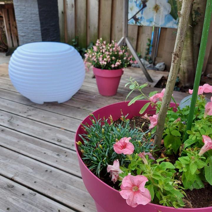 Produktbild Nedis The.Pouf Mehrfarbige Poef/Beistelltafel & Bluetooth Lautsprecher (8 h, Akkubetrieb)
