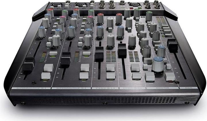 Image du produit Solid State Logic Table de mixage SiX, Forme : pupitre, Entrées stéréo : 2 (Studio et mixeur live)