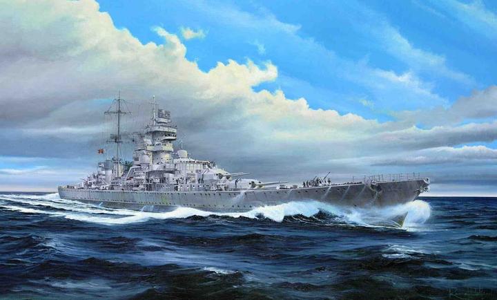 Actual product image Trumpeter German cruiser Prinz Eugen 1945